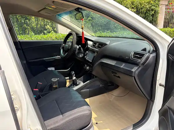Kia K2 2014