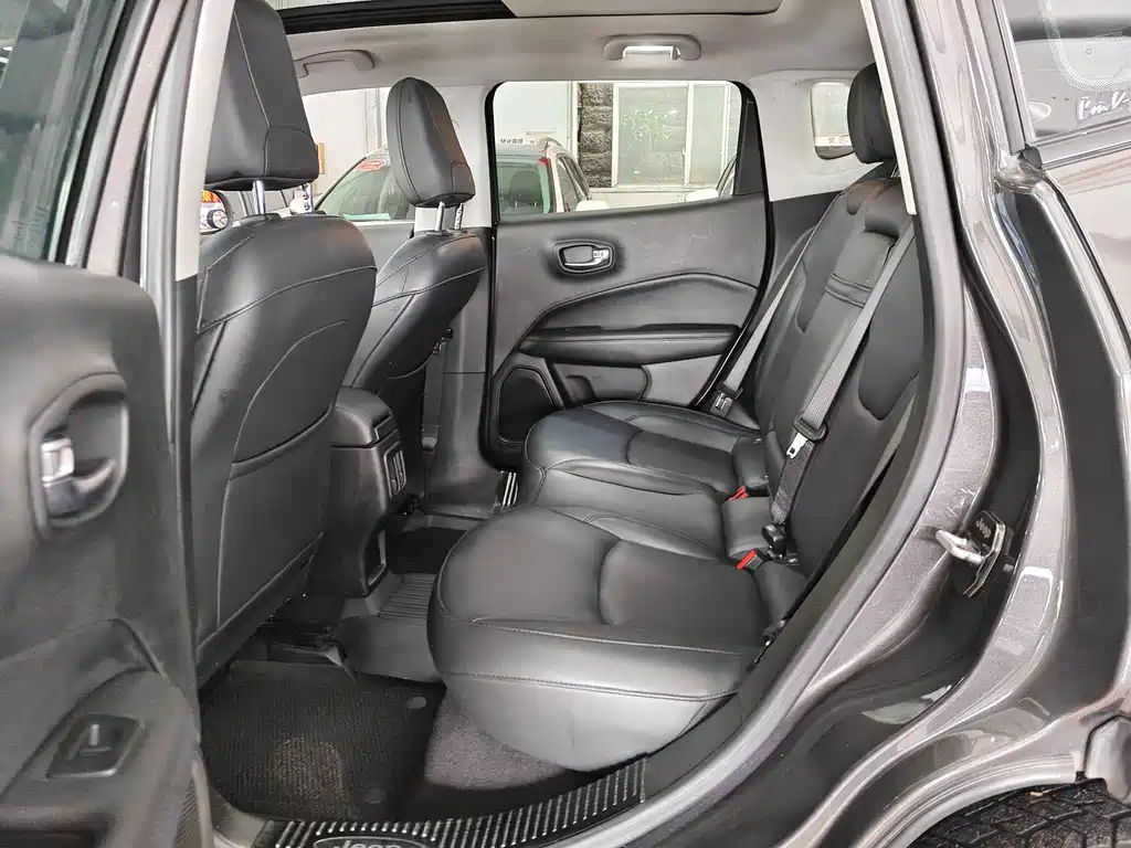 Jeep Compass 2020 — фото 6