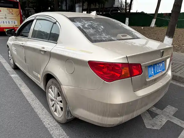 Roewe 350 2015