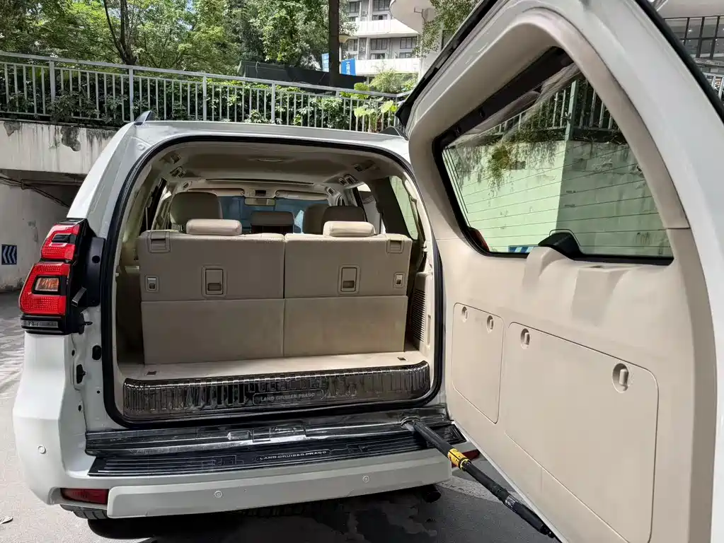 Toyota Prado 2019 — фото 15