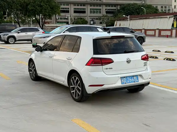 Volkswagen Golf 2020
