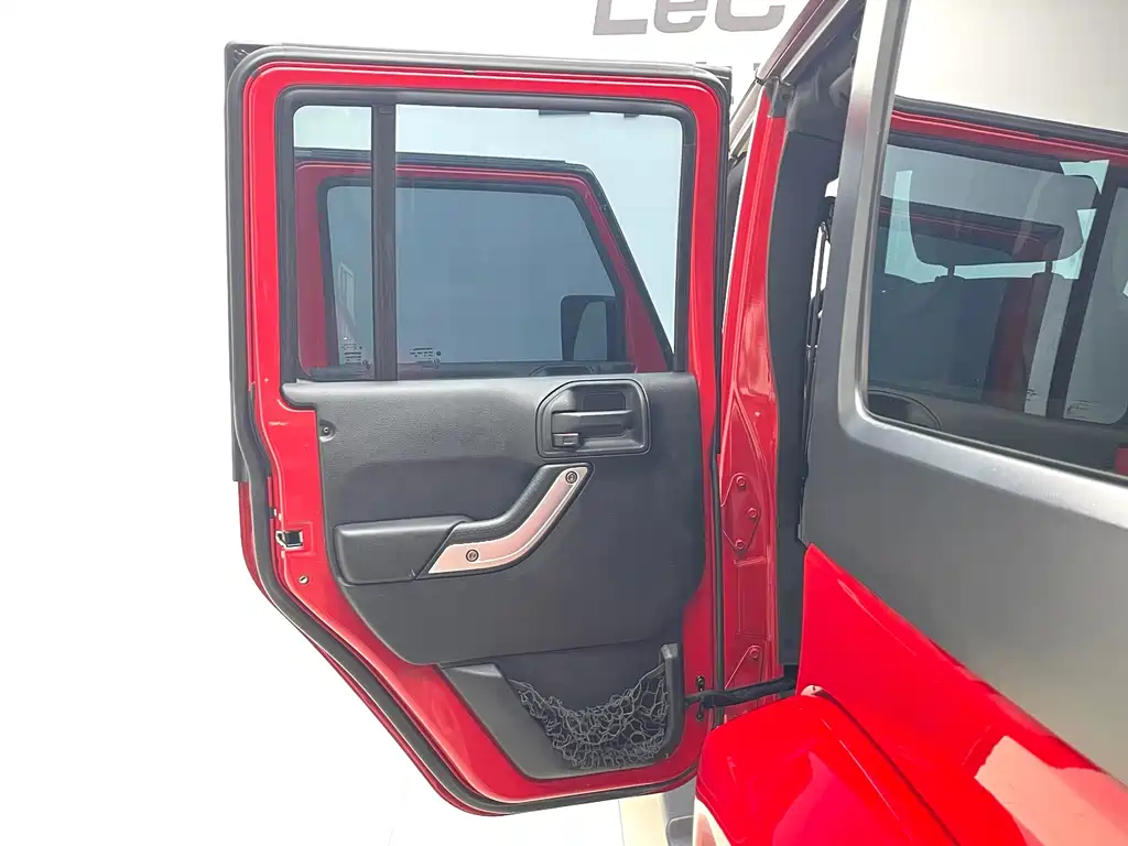 Jeep Wrangler 2015 — фото 5