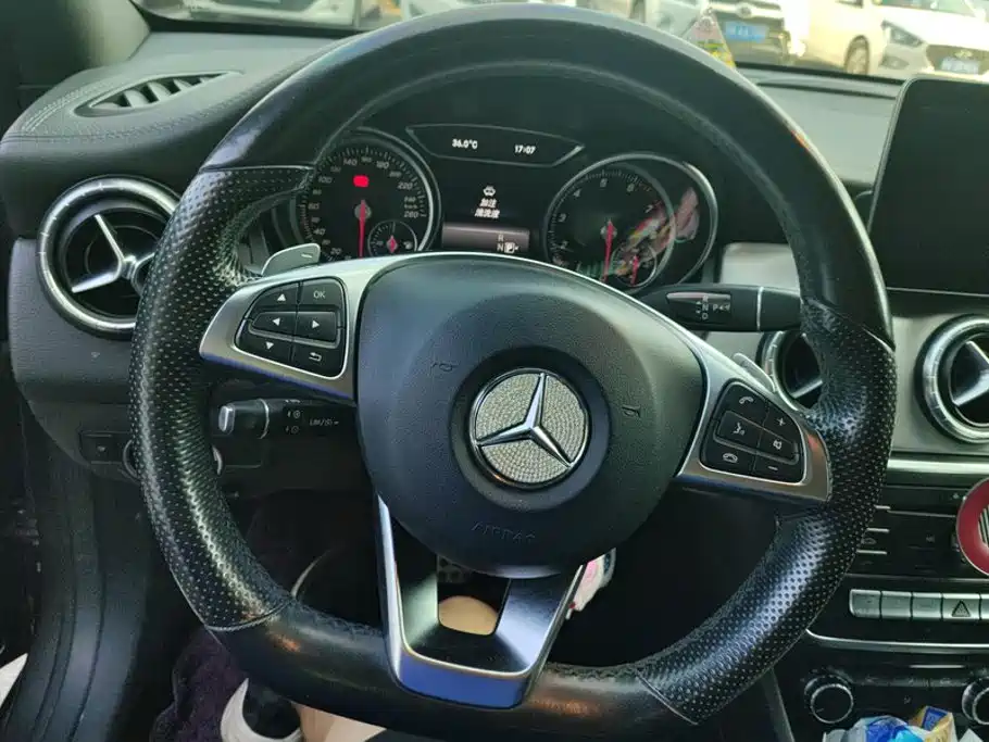 Mercedes-Benz CLA 2017 — фото 15