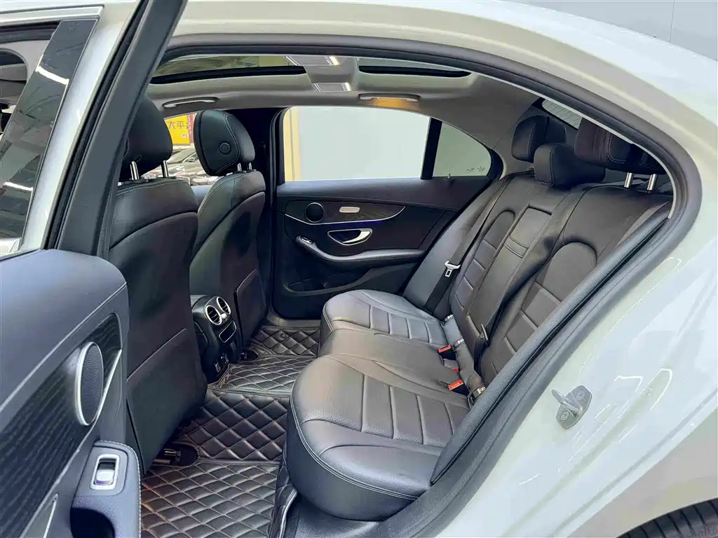 Mercedes-Benz C-Class 2021 — фото 13