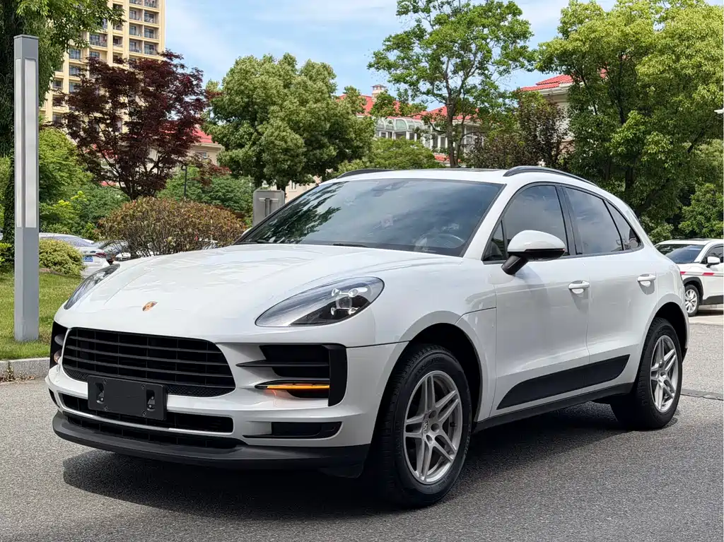 Porsche Macan 2021