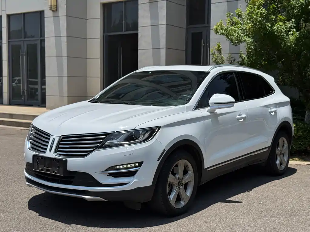 Lincoln MKC 2017 — фото 1