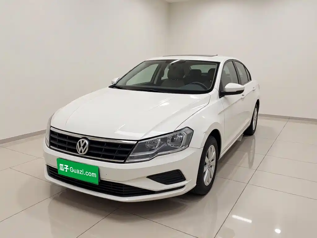 Volkswagen Jetta 2018 — фото 1
