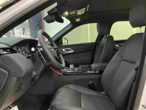 Land Rover Range Rover Velar 2024