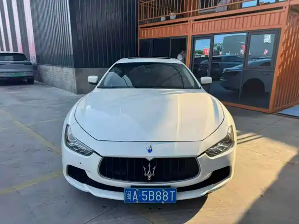 Maserati Ghibli 2015