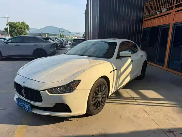 Maserati Ghibli 2015