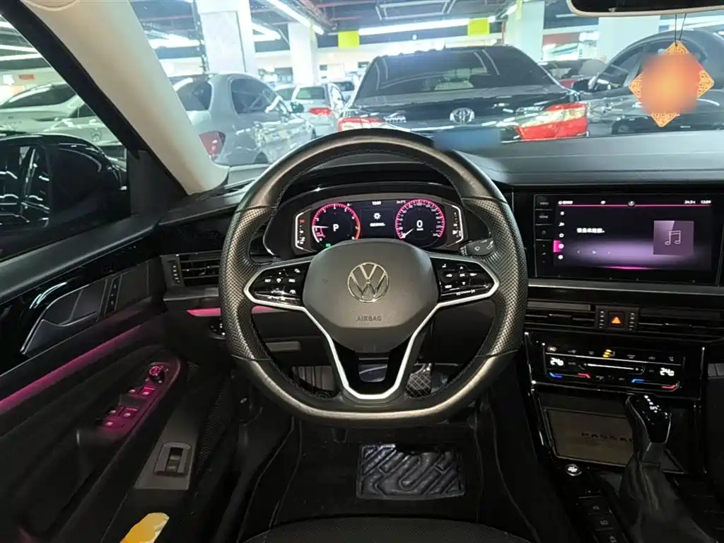 Volkswagen Passat 2021 — фото 11