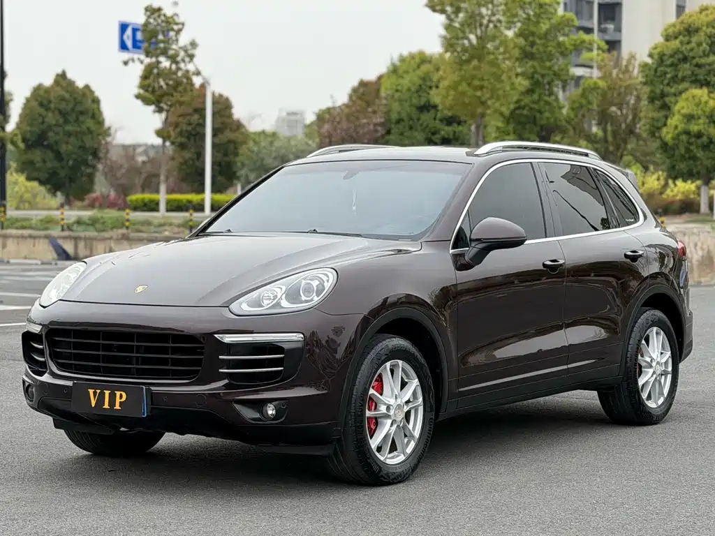 Porsche Cayenne 2017 — фото 1