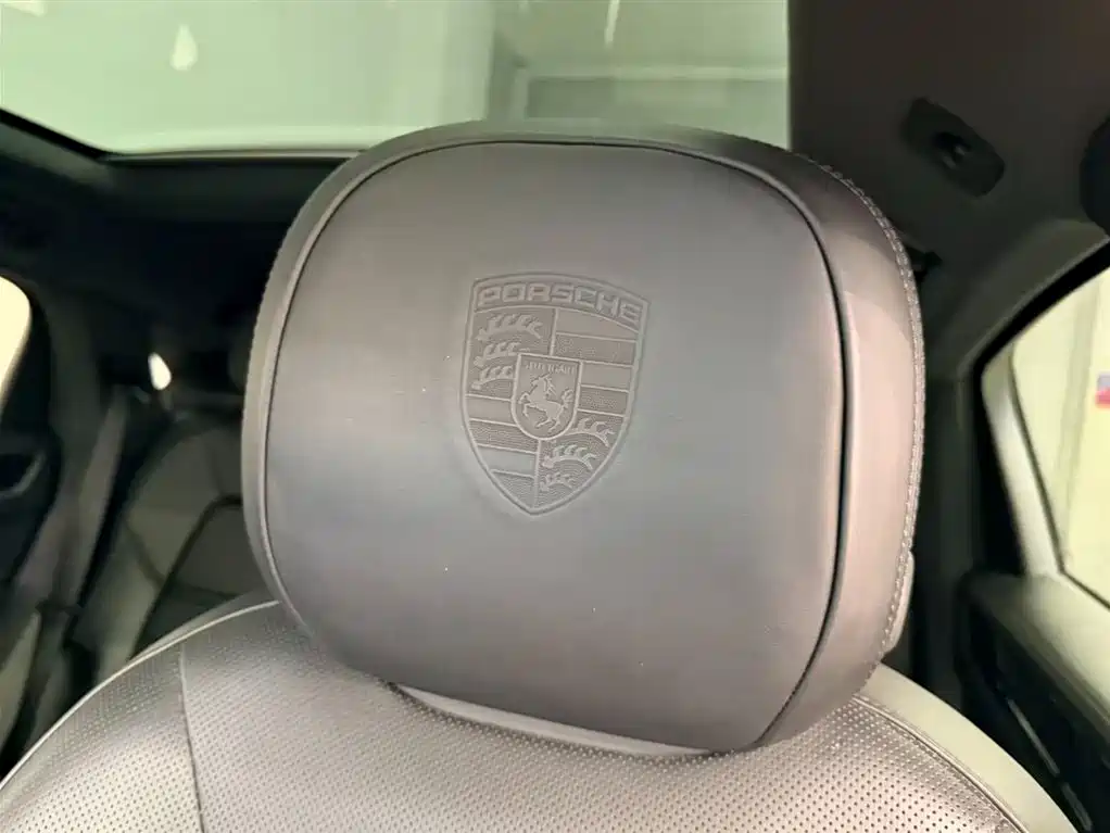 Porsche Cayenne 2020 — фото 17