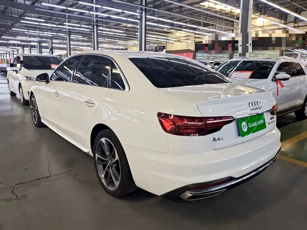 Audi A4L 2021