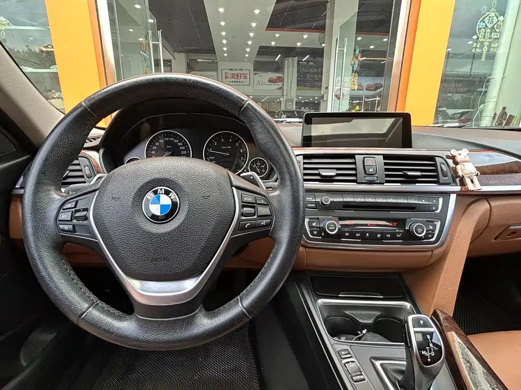 BMW 3 Series 2015 — фото 19
