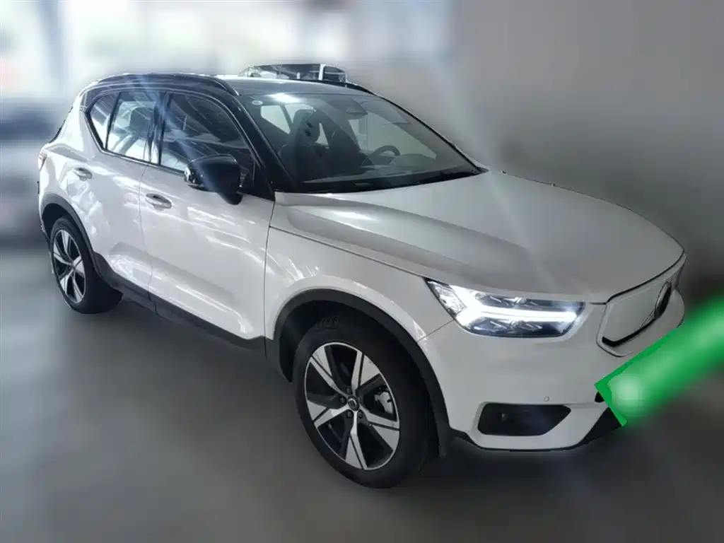 Volvo XC40 NEV 2021 — фото 7