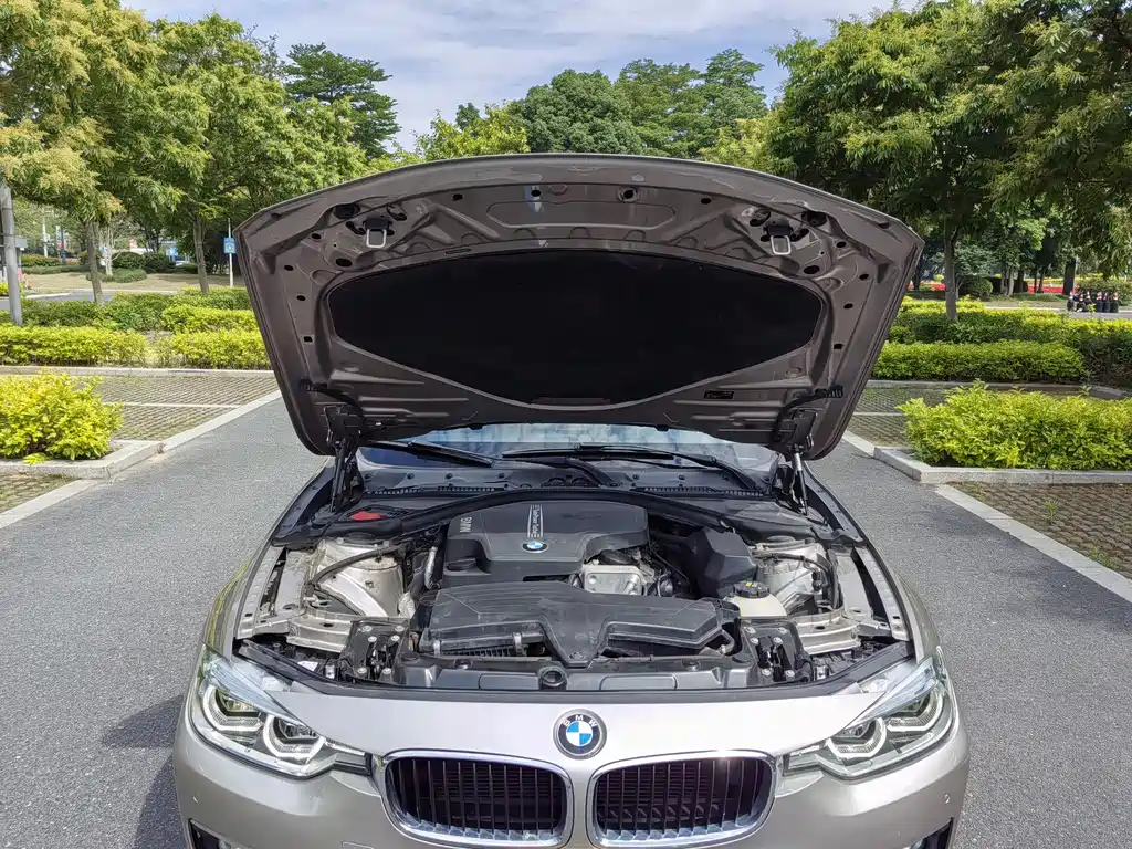 BMW 3 Series 2016 — фото 12