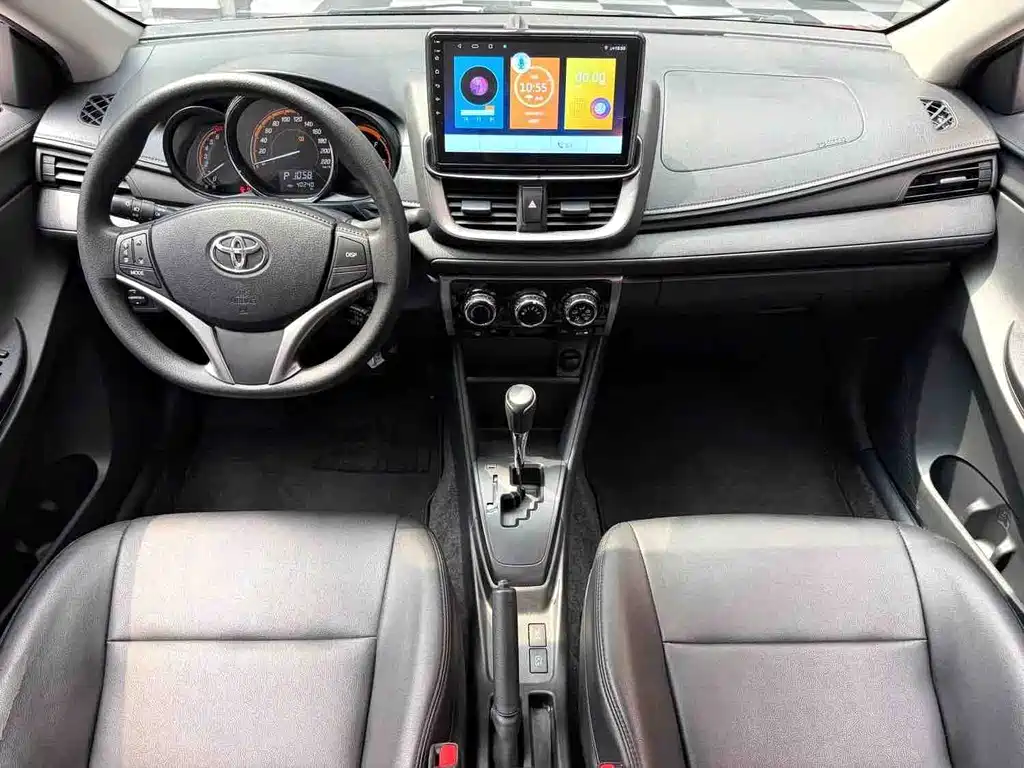 Toyota Yaris L 2022 — фото 9