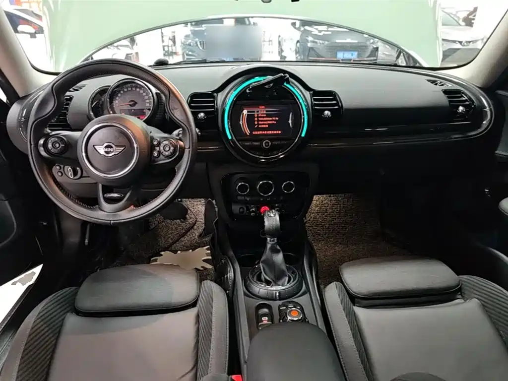 MINI Clubman 2017 — фото 10