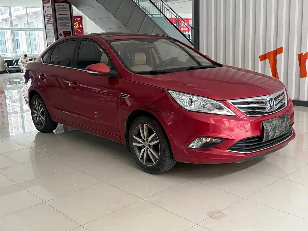 Changan Eado 2015 — фото 3