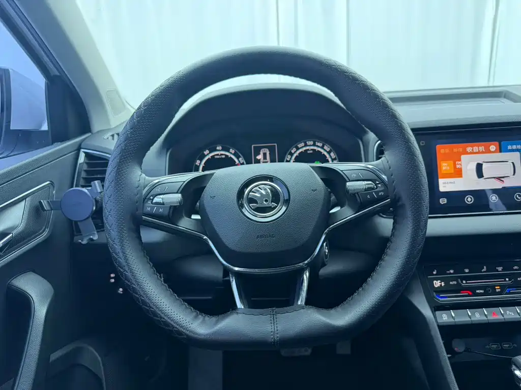 Skoda Karoq 2022 — фото 14