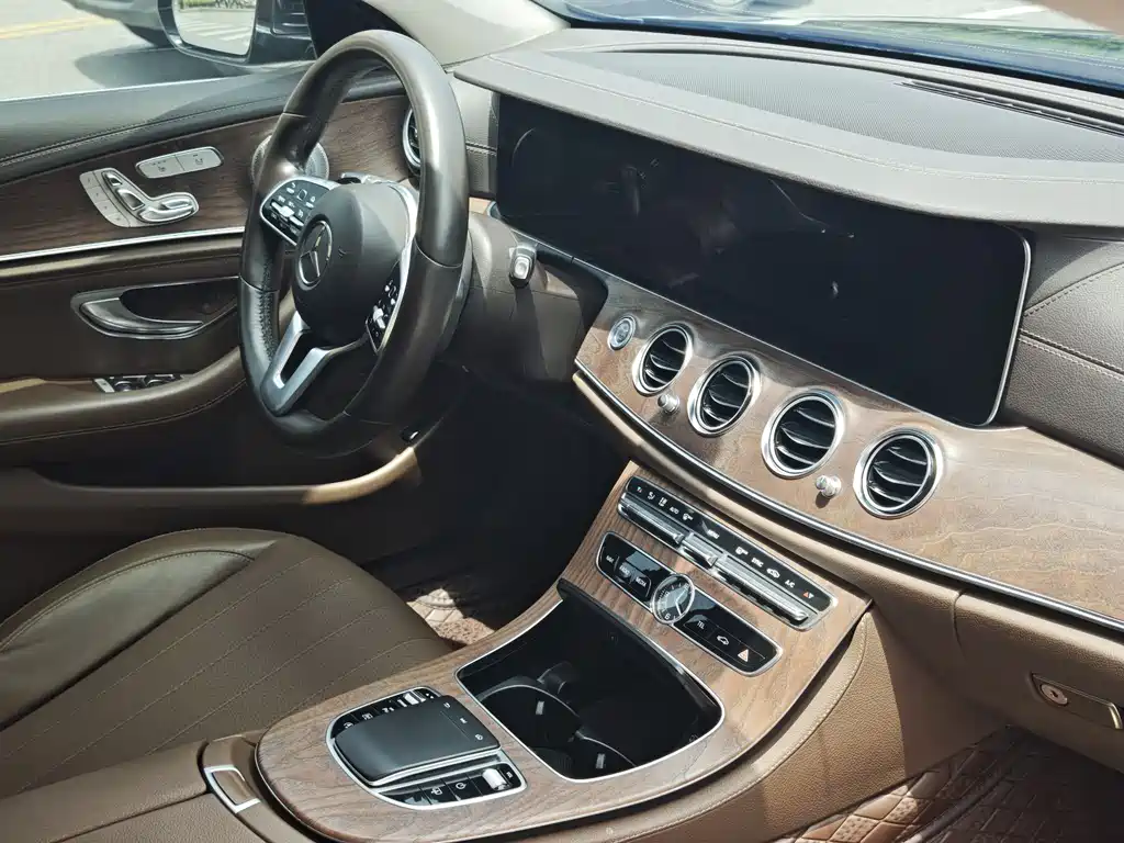 Mercedes-Benz E-Class 2019 — фото 6