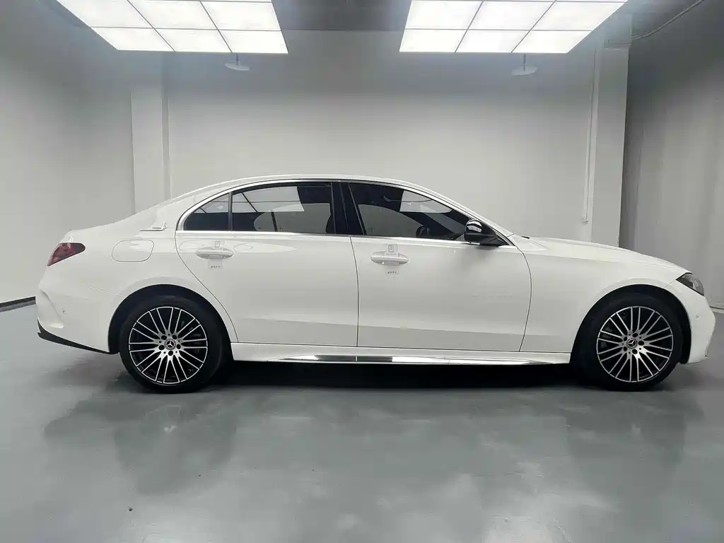 Mercedes-Benz C-Class 2022 — фото 4