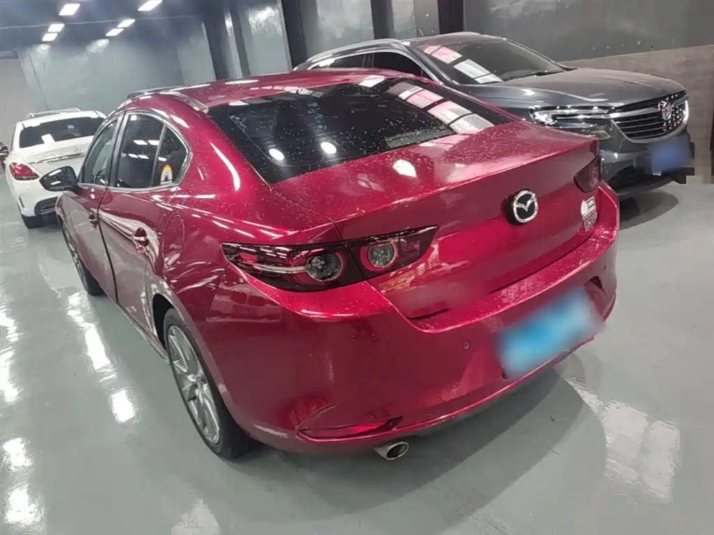 Mazda 3 Axela 2019 — фото 5
