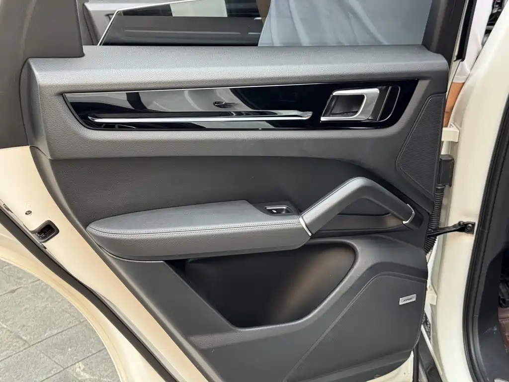 Porsche Cayenne New Energy 2019 — фото 15