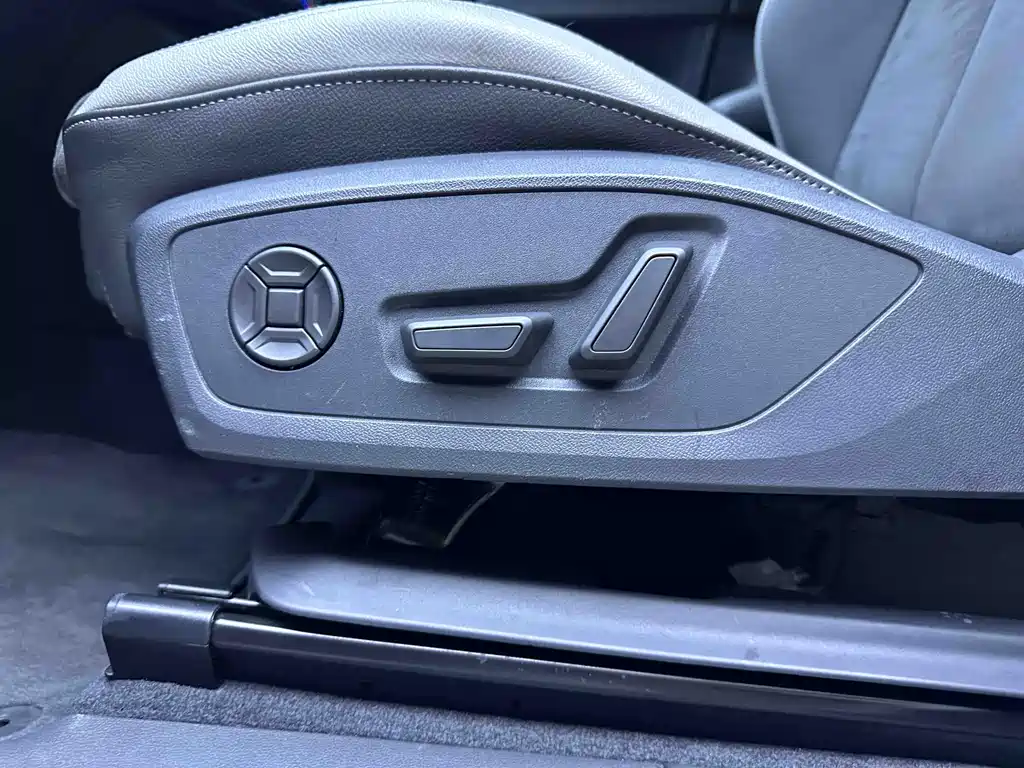 Audi Q3 2023 — фото 17