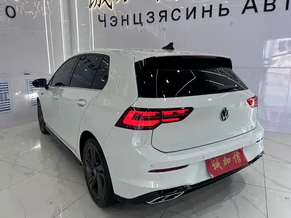 Volkswagen Golf 2023