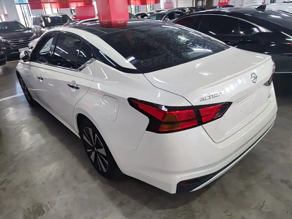 Nissan Teana 2021
