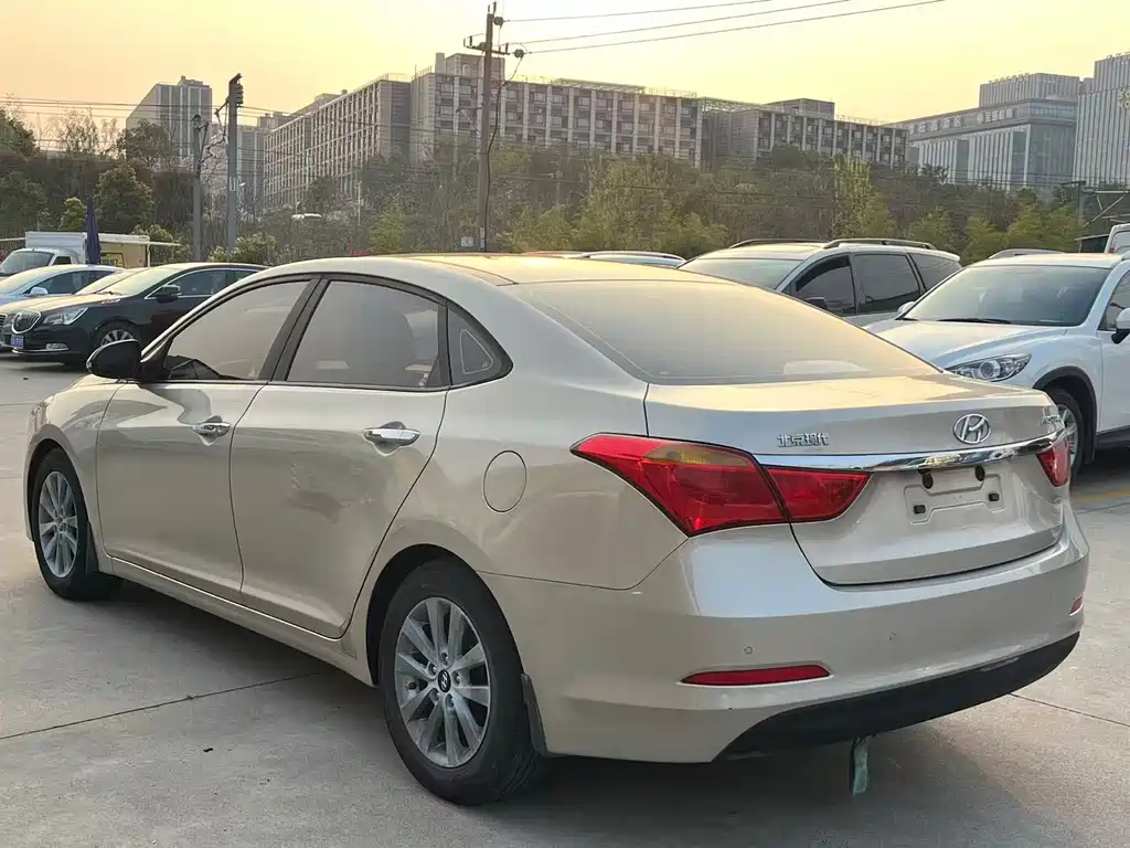 Hyundai Mistra 2014 — фото 12