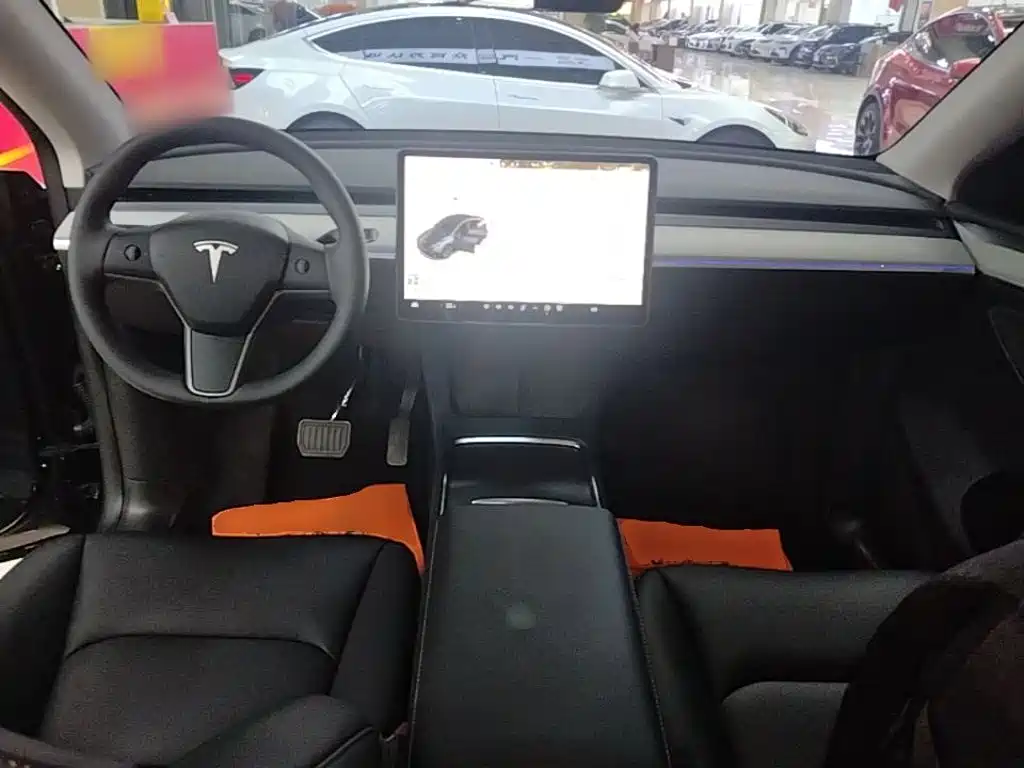 Tesla Model Y 2024 — фото 10