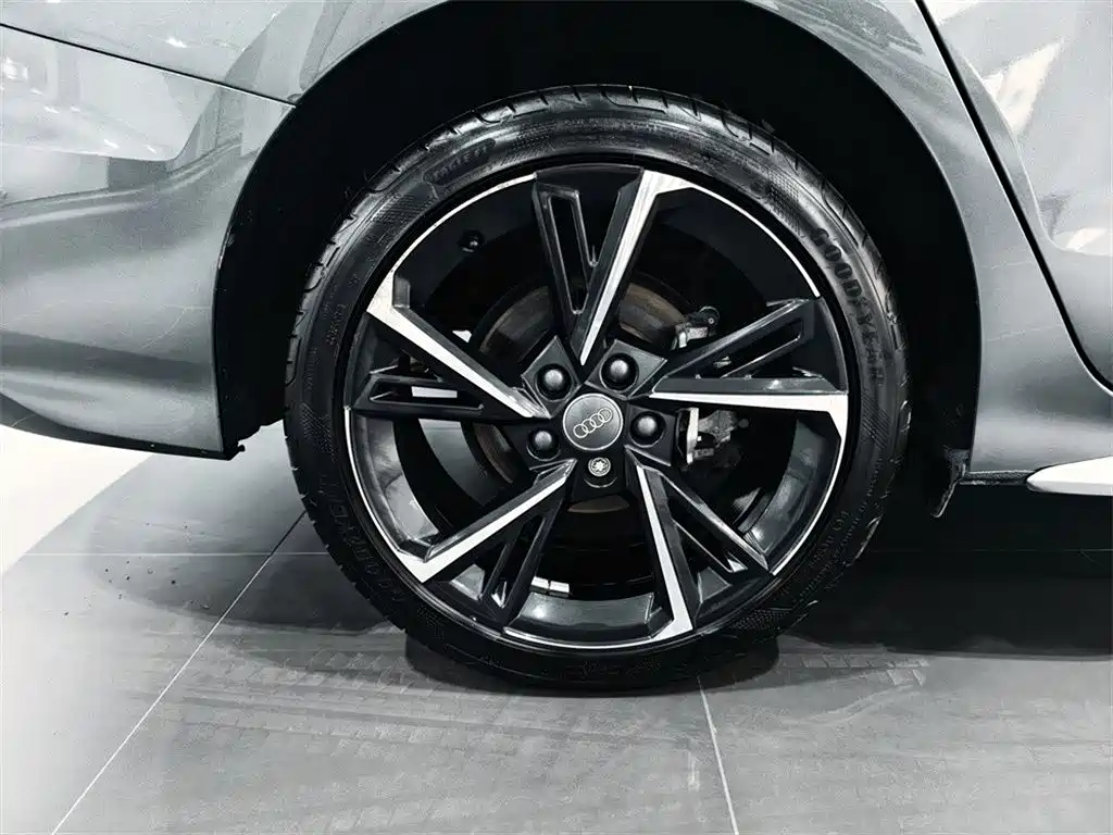 Audi A3 2021 — фото 14