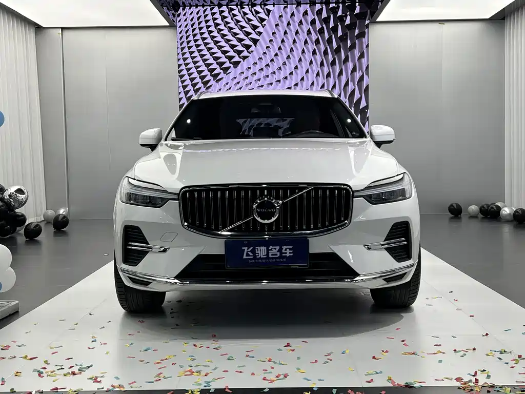 Volvo XC60 2021 — фото 2