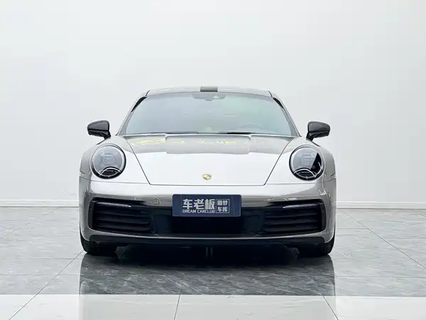 Porsche 911 2023