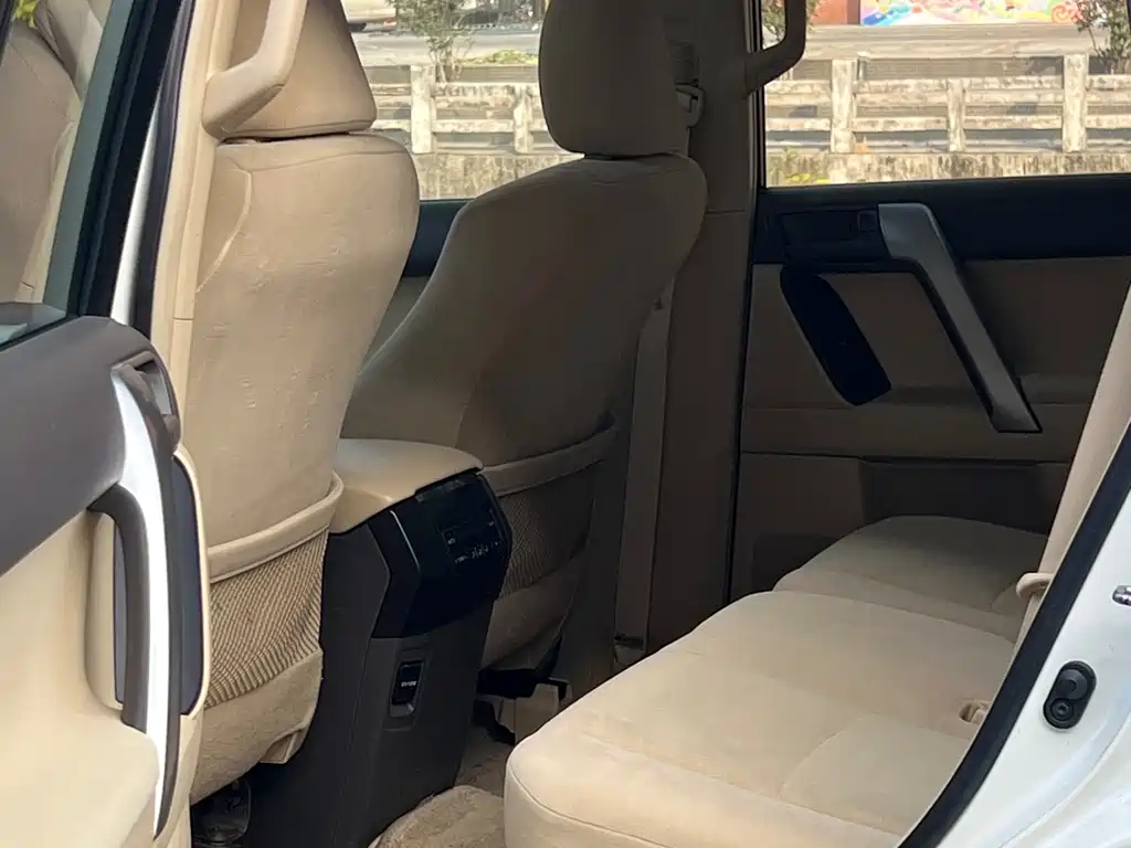 Toyota Prado 2018 — фото 9