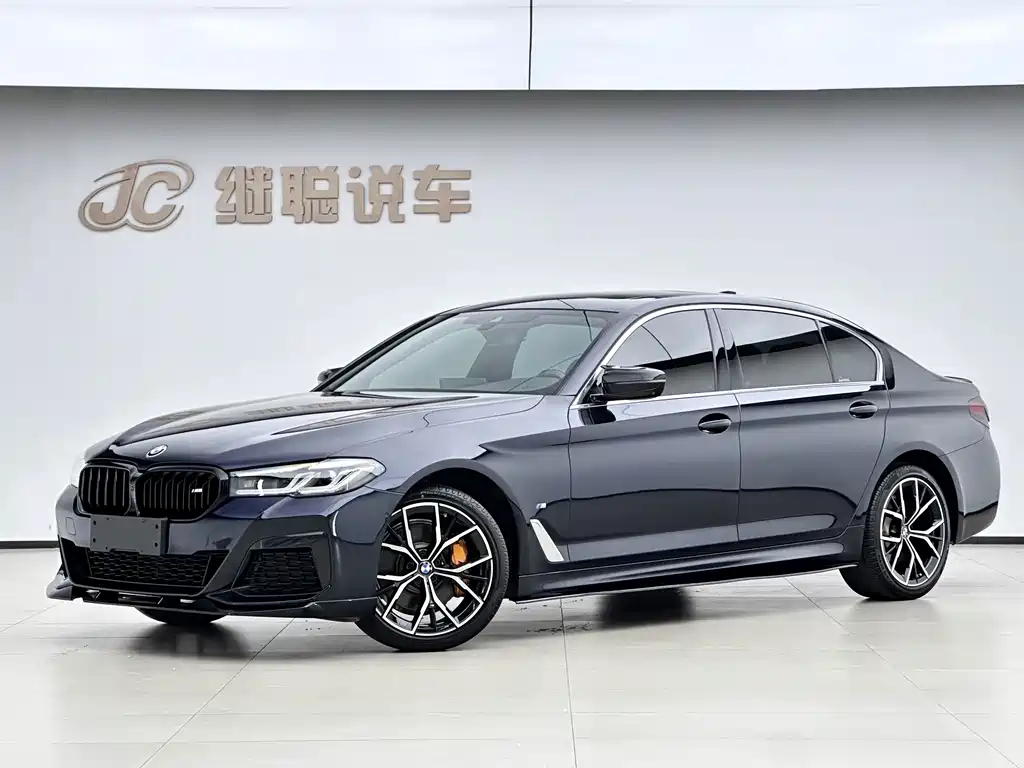 BMW 5 Series 2023 — фото 1
