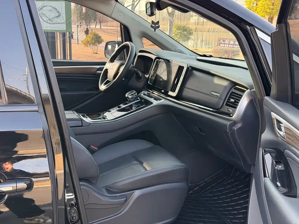 GAC Motor Trumpchi M8 2022 — фото 12