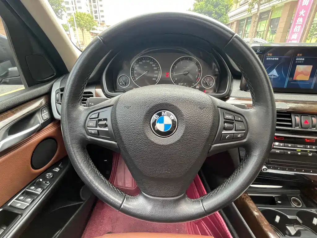 BMW X5 2016 — фото 16