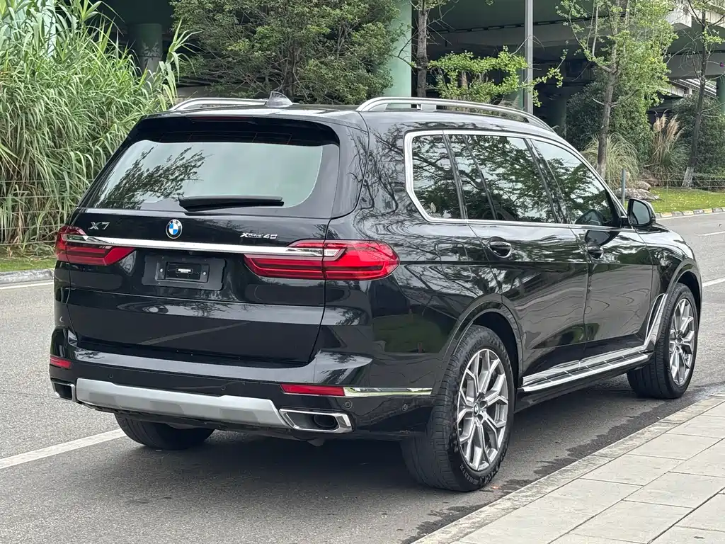 BMW X7 2021 — фото 26