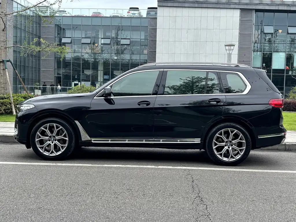 BMW X7 2021 — фото 4