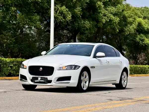 Jaguar XFL 2020