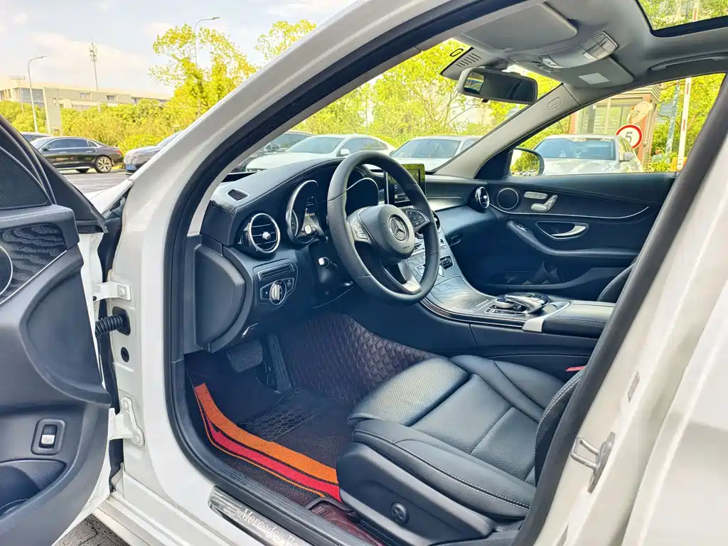 Mercedes-Benz C-Class 2016 — фото 17