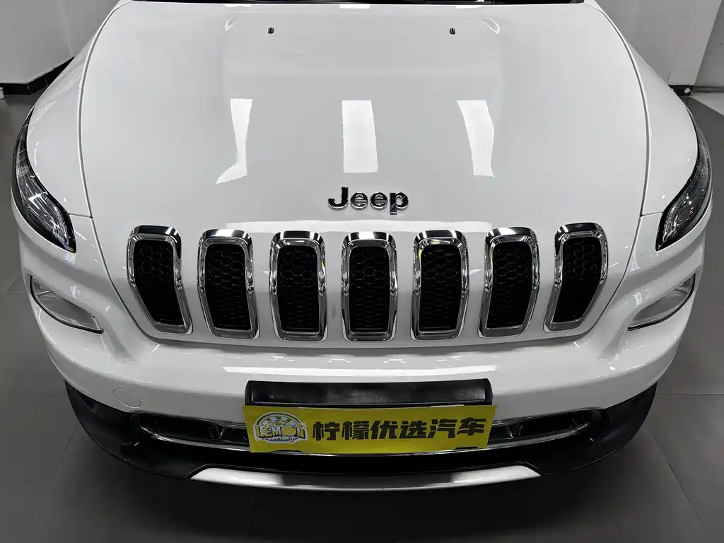 Jeep Cherokee 2018 — фото 11