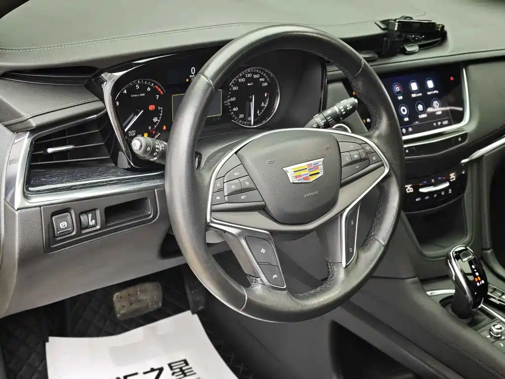 Cadillac XT5 2023 — фото 13