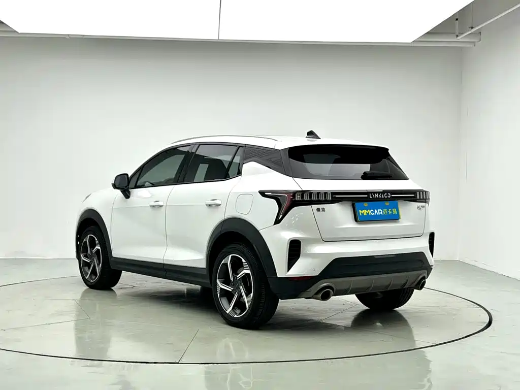 Lynk & Co 06 EM-P 2022 — фото 2
