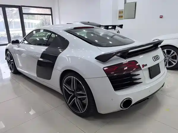 Audi R8 2014