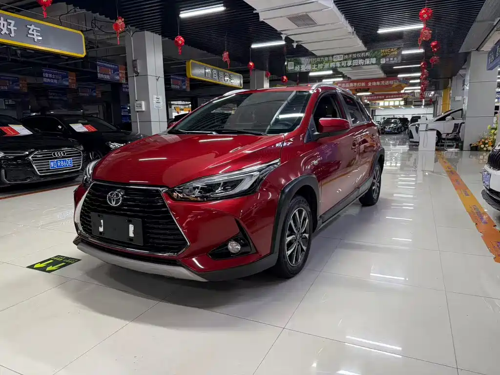 Toyota Yaris L 2022
